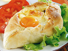 ХАЧАПУРИ С ТВОРОГОМ И СЫРОМ